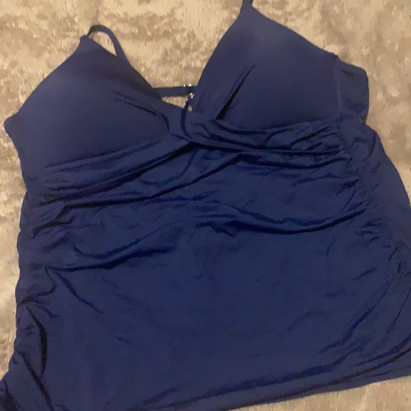 Navy Blue Ruched Tankini - Picture 2 of 10